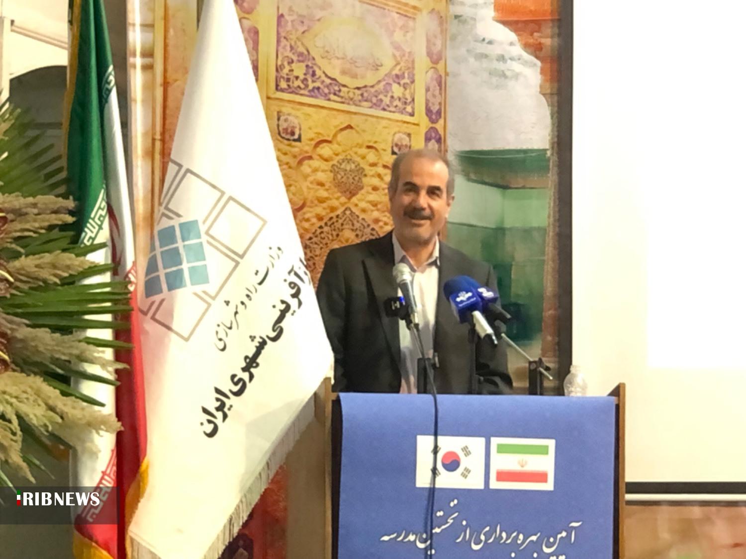 افتتاح نخستین نیروگاه خورشیدی مدارس تهران