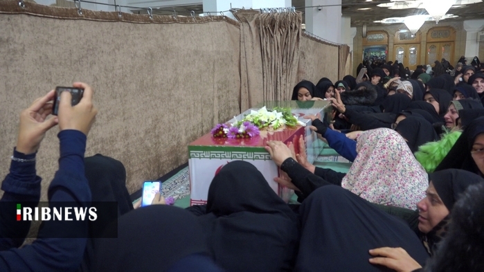 وداع با دو شهید گمنام در حرم حضرت معصومه(س) وداع با دو شهید گمنام در حرم حضرت معصومه(س)