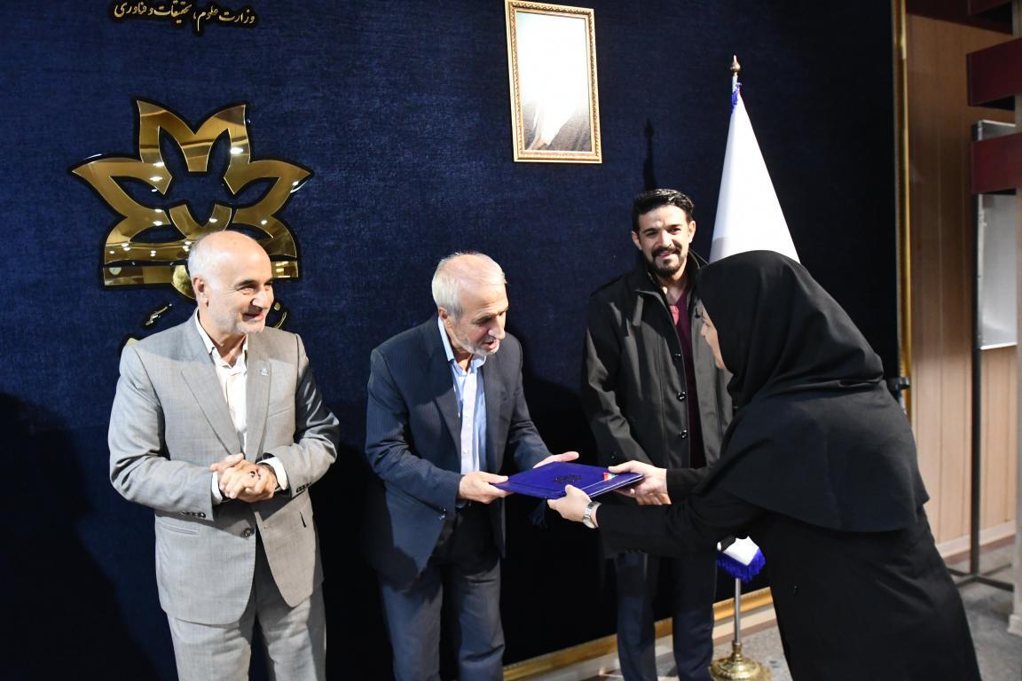 تجلیل از نفرات برتر المپیاد علمی دانشجویی دانشگاه ارومیه تجلیل از نفرات برتر المپیاد علمی دانشجویی دانشگاه ارومیه