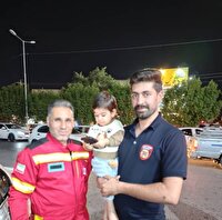 نجات کودک ۲ ساله  گرفتار در خودرو در دزفول