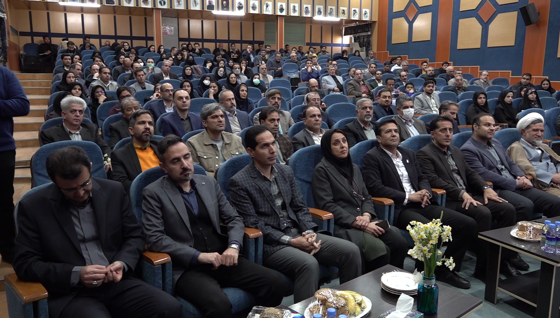 تجلیل از پژوهشگران برتر دانشگاه بیرجند تجلیل از پژوهشگران برتر دانشگاه بیرجند