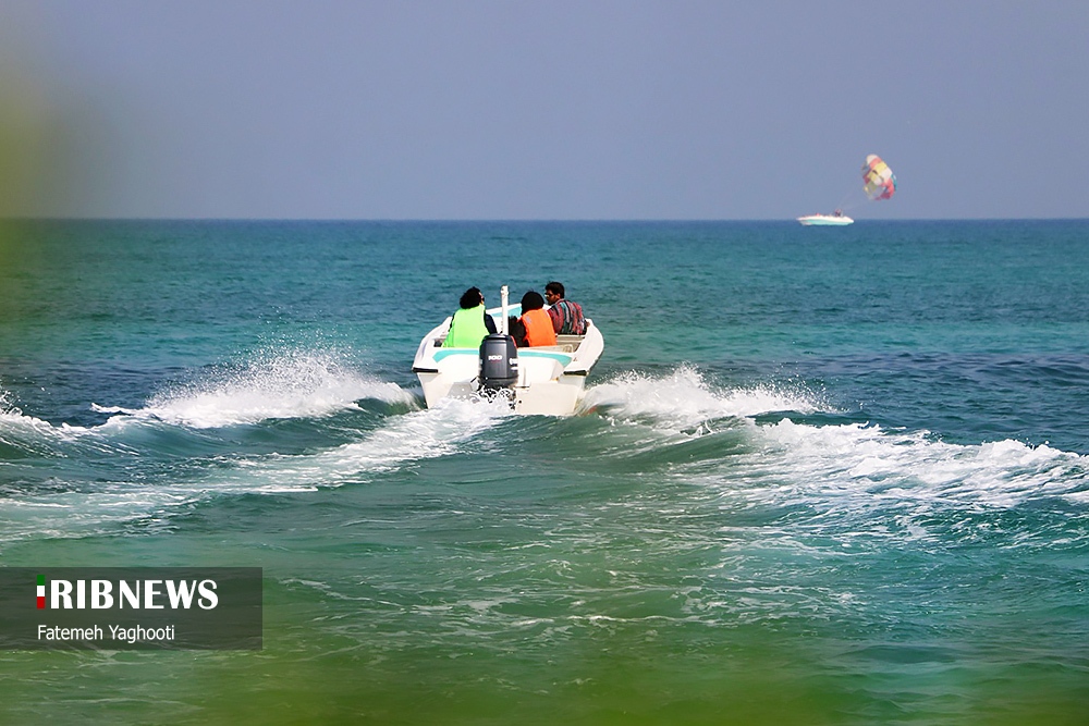 تلاطم دریا در خلیج فارس و تنگه هرمز، ۲ آذر