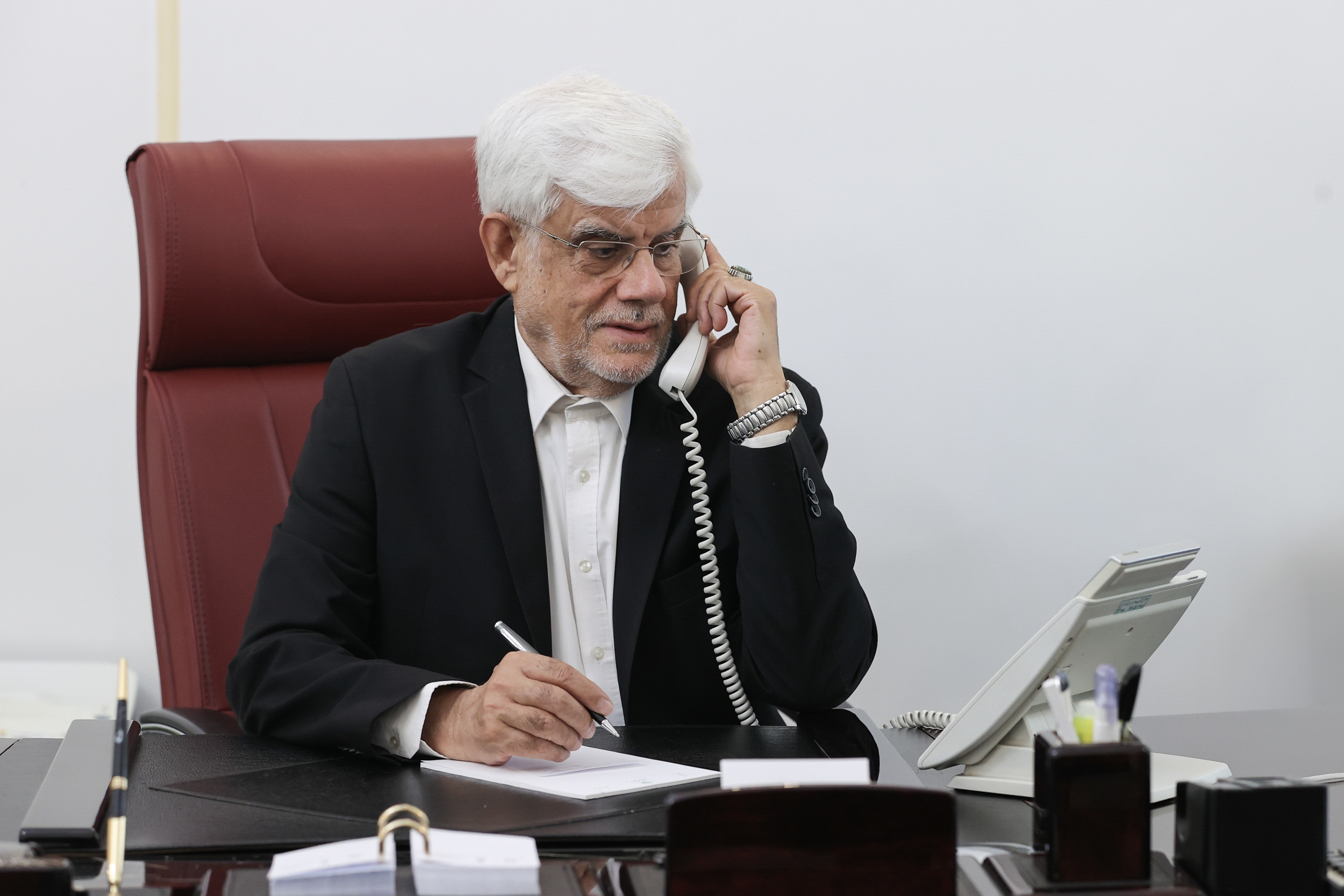 دستور عارف برای رسیدگی فوری به مصدومان سانحه اتوبوس