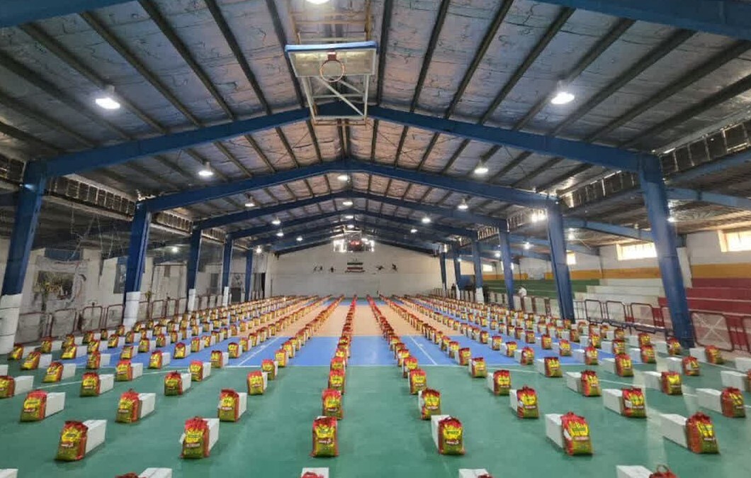 توزیع ۹۰۰ سبد کالا بین خانواده زندانیان در یزد توزیع ۹۰۰ سبد کالا بین خانواده زندانیان در یزد