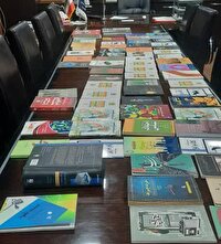 اهدای ۳۰۰ جلد کتاب در میز کتاب، میز مهربانی گچساران