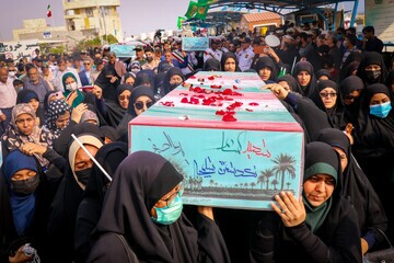 استقبال از شهید گمنام در حسینیه قائم آل محمد بندرعباس استقبال از شهید گمنام در حسینیه قائم آل محمد بندرعباس