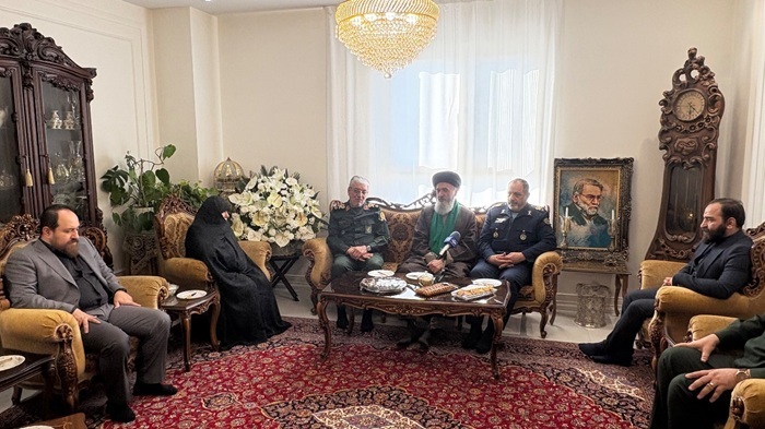 شهید فخری زاده پیوند خوبی میان دانشگاه و صنعت برقرار کرد شهید فخری زاده پیوند خوبی میان دانشگاه و صنعت برقرار کرد