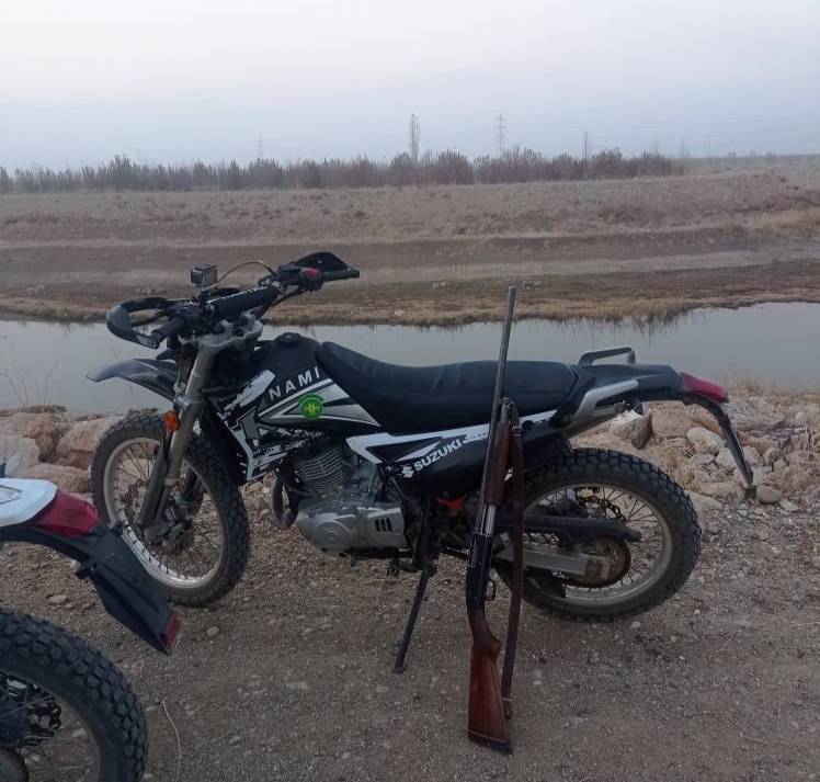 دستگیری شکارچی غیرمجاز در منطقه حفاظتشده گدار دستگیری شکارچی غیرمجاز در منطقه حفاظتشده گدار