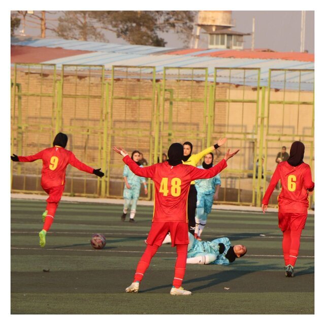 شکست تیم فوتبال زنان فولاد خوزستان در لیگ یک شکست تیم فوتبال زنان فولاد خوزستان در لیگ یک