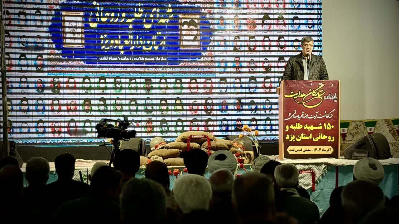 روحانیون و طلاب پیش قراول نهضت مقدس انقلاب اسلامی بودند