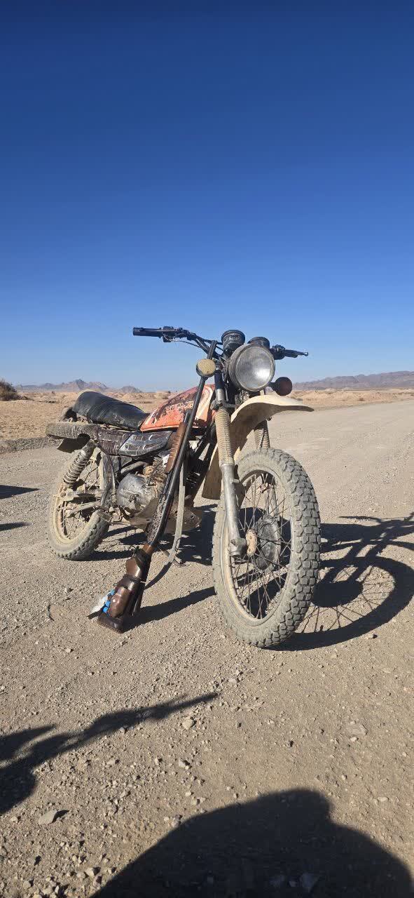 زمین گیر شدن شکارچی متخلف در بهاباد