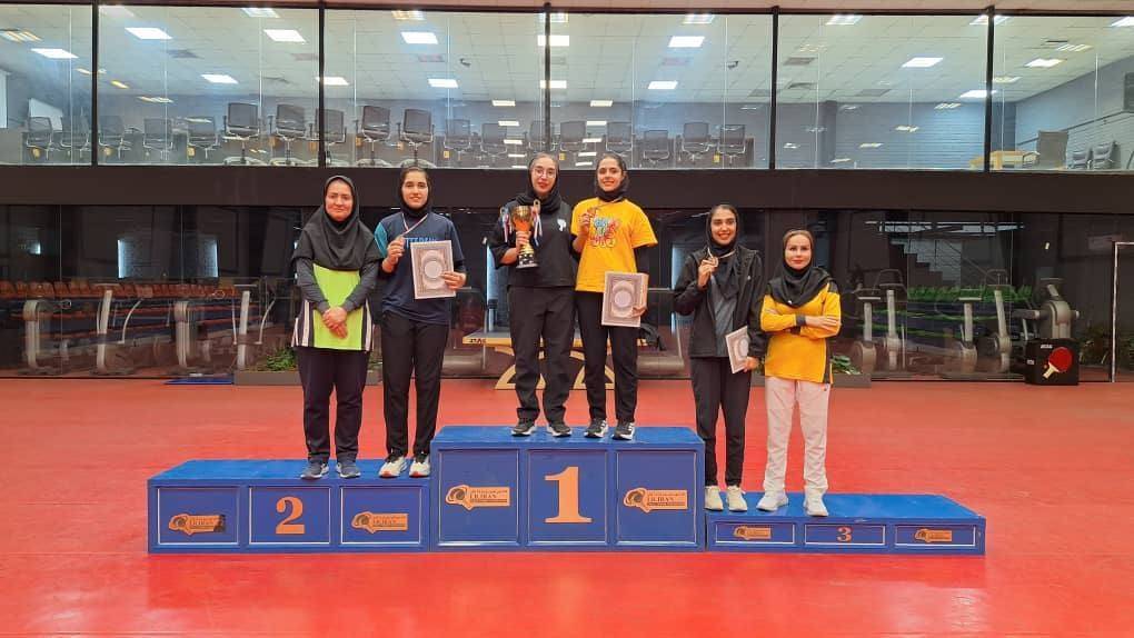 درخشش بانوی خراسانی در رقابت های پینگ پنگ دسته برتر بزرگسالان درخشش بانوی خراسانی در رقابت های پینگ پنگ دسته برتر بزرگسالان