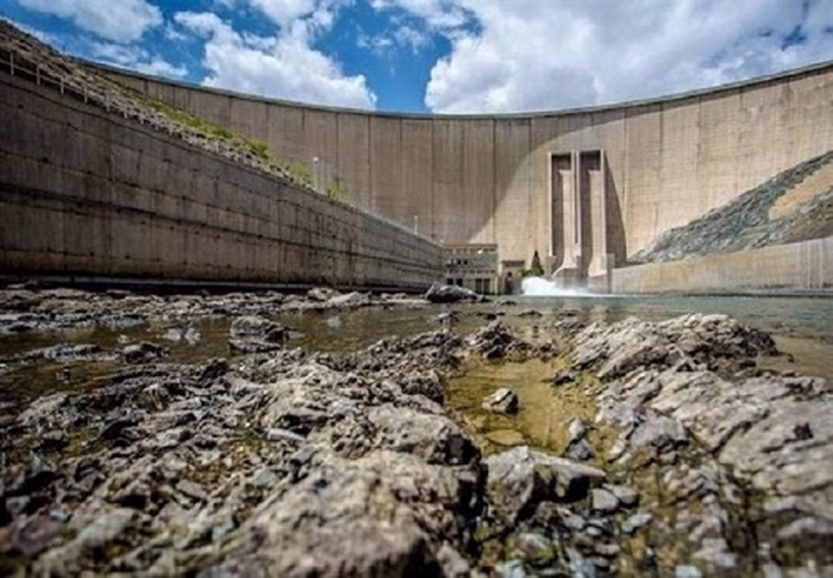 وضعیت قرمز ذخیره سد زاینده رود