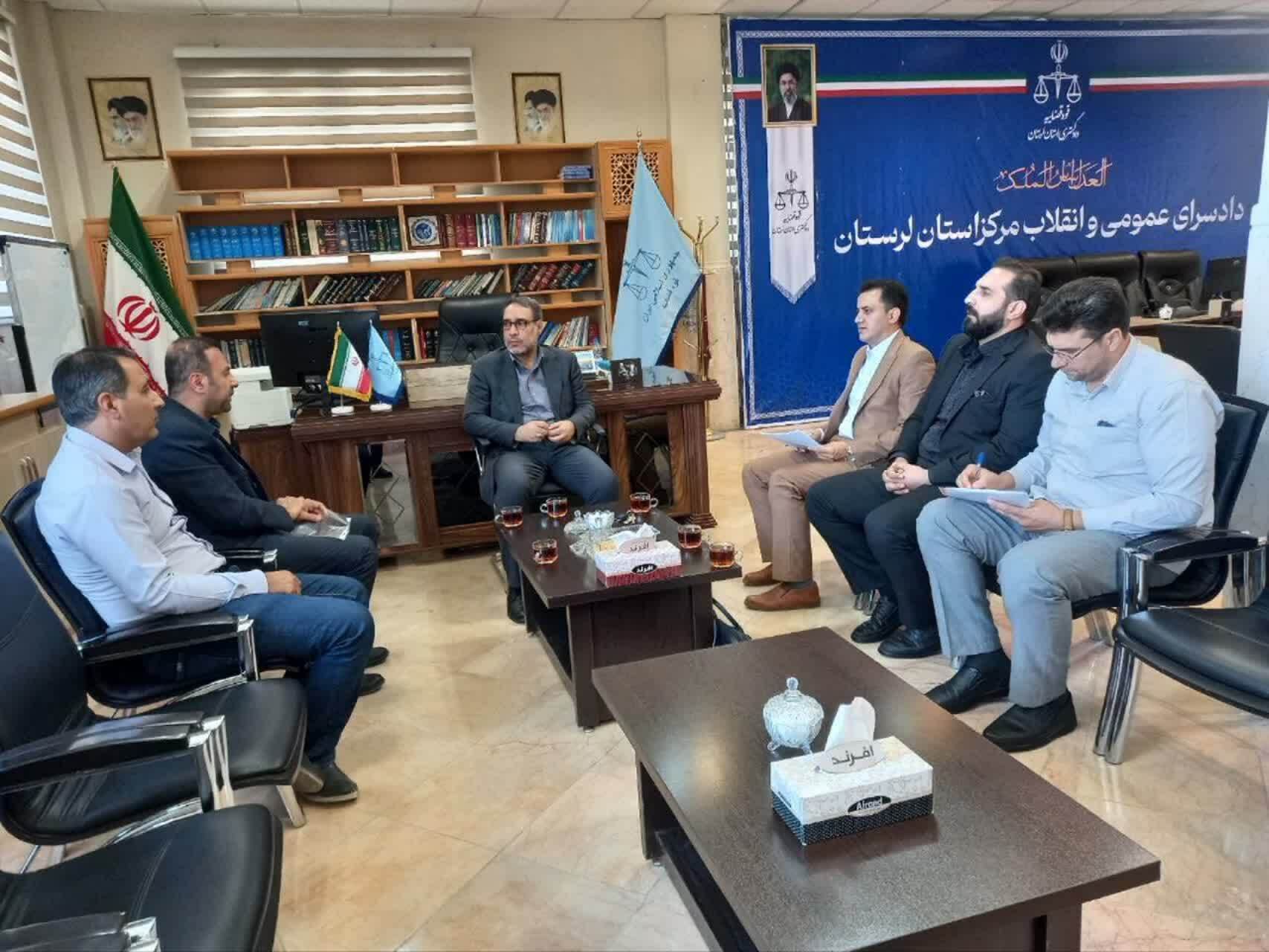 دستور دادستان لرستان برای رسیدگی ویژه به مشکلات آزادراه‌های اصلی استان
