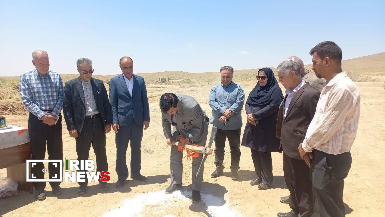 نیروگاه خورشیدی ۳ مگاواتی در الیگودرز کلنگزنی شد نیروگاه خورشیدی ۳ مگاواتی در الیگودرز کلنگزنی شد
