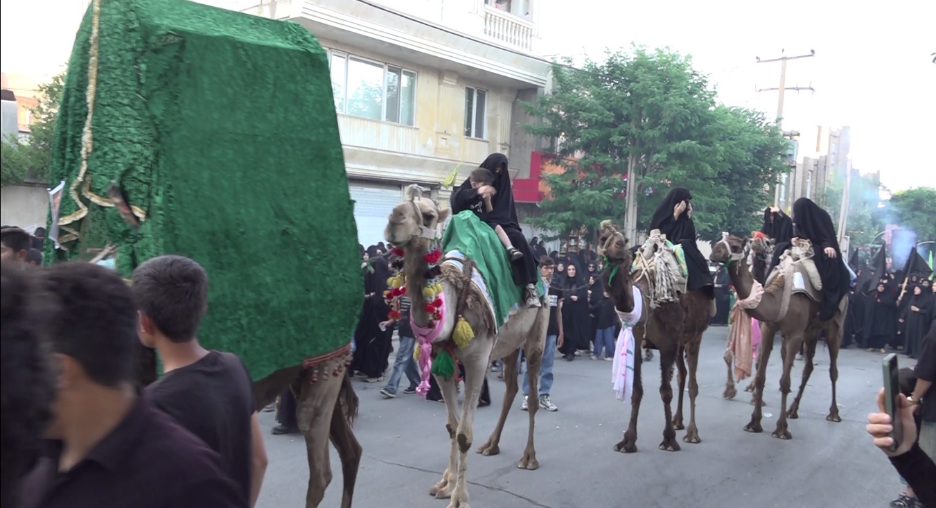 مراسم ورود نمادین کاروان امام حسین(ع) در مریانج مراسم ورود نمادین کاروان امام حسین(ع) در مریانج