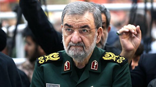 سرلشکر رضایی: آمریکا را پاسخگو می‌کنیم