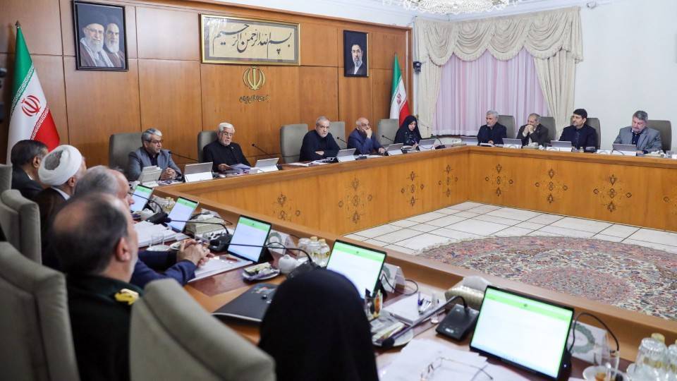پزشکیان: مراسم تشییع رهبر شهید انقلاب باید نماد انسجام باشد پزشکیان: مراسم تشییع رهبر شهید انقلاب باید نماد انسجام باشد