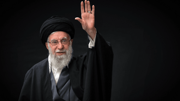 ۱۳۰۰ پرستار در صف خدمت به زائران بدرقه آقای شهید در مشهد ۱۳۰۰ پرستار در صف خدمت به زائران بدرقه آقای شهید در مشهد