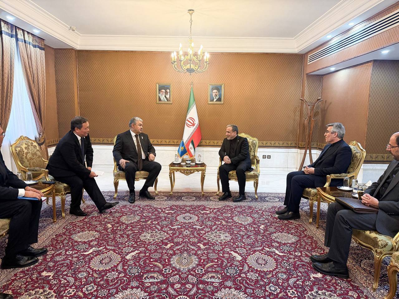 دیدارهای دیپلماتیک در تهران دیدارهای دیپلماتیک در تهران