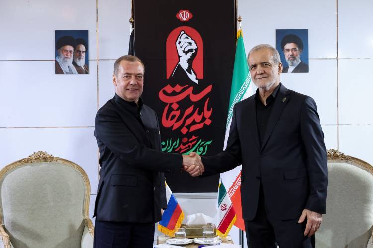 باید از ظرفیتهای شانگهای، بریکس و اوراسیا برای توسعه همکاریها بهره گرفت باید از ظرفیتهای شانگهای، بریکس و اوراسیا برای توسعه همکاریها بهره گرفت