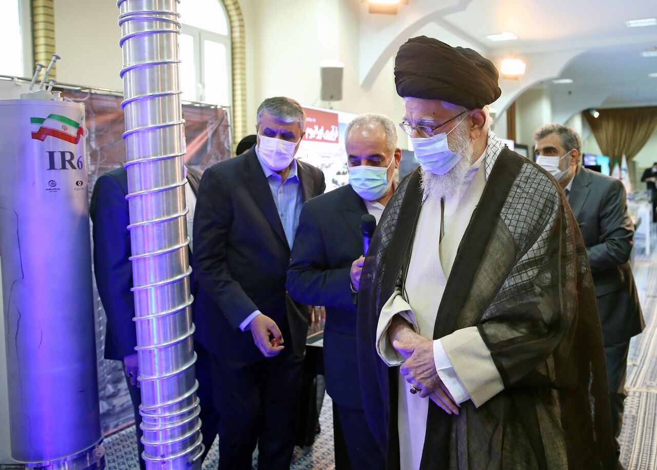 استقلال و اقتدار؛ یادگار جاودان رهبر شهید استقلال و اقتدار؛ یادگار جاودان رهبر شهید