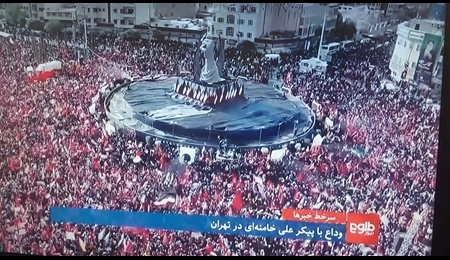 بازتاب حماسه مردم قم در اقامه نماز بر پیکر مطهر امام شهید