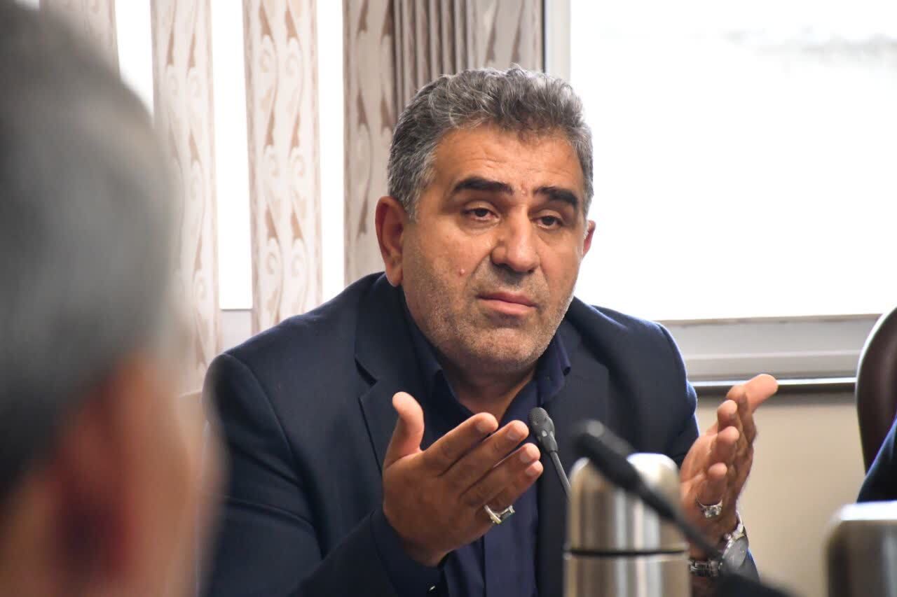 نام رهبر شهید یک نماد پر افتخار در تاریخ است نام رهبر شهید یک نماد پر افتخار در تاریخ است