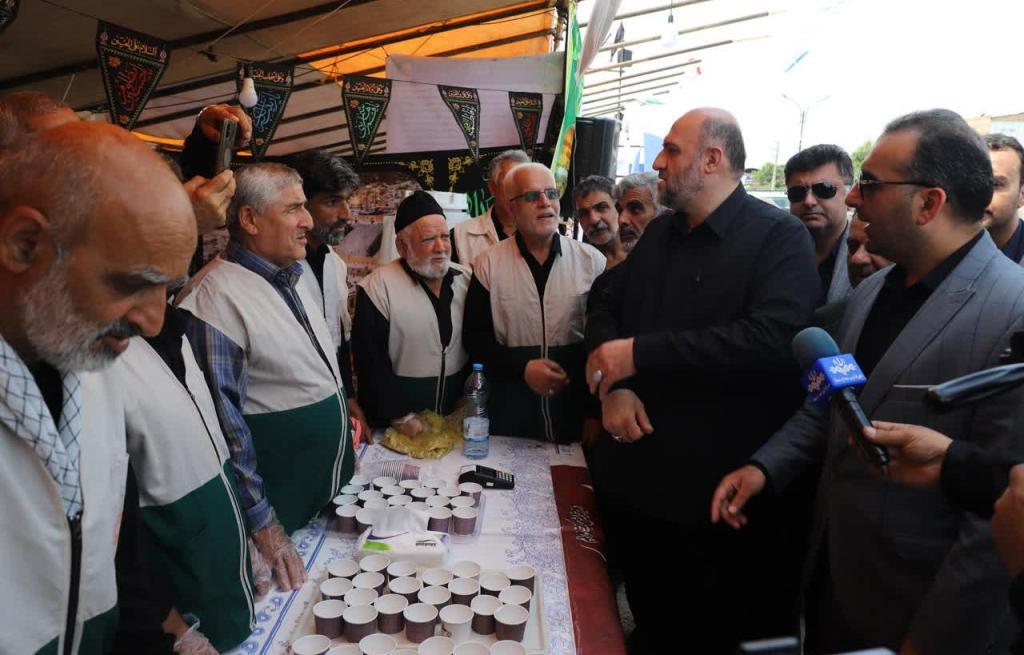 میزبانی از زائران مراسم تشییع امام شهید در مازندران میزبانی از زائران مراسم تشییع امام شهید در مازندران