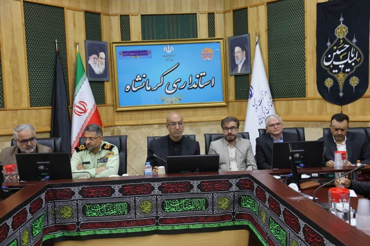 تشکیل قرارگاههای تخصصی مقابله با احتکار و قاچاق کالا، برای تأمین امنیت اقتصادی ضروری است. تشکیل قرارگاههای تخصصی مقابله با احتکار و قاچاق کالا، برای تأمین امنیت اقتصادی ضروری است.