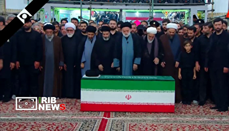 مراسم اقامه نماز بر پیکر مطهر رهبر شهید انقلاب در حرم رضوی