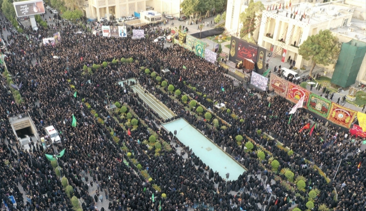 اجتماع «یومالحسین (ع)» در اصفهان اجتماع «یومالحسین (ع)» در اصفهان