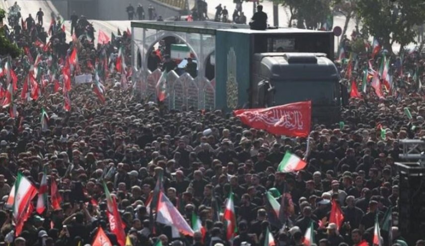 همبستگی ملی و دینی در تشییع باشکوه رهبر شهید جلوه گر شد