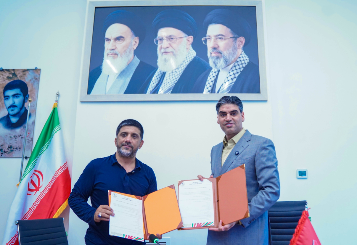 امضای تفاهمنامه همکاری مشترک فدراسیون کشتی و باشگاه پرسپولیس امضای تفاهمنامه همکاری مشترک فدراسیون کشتی و باشگاه پرسپولیس