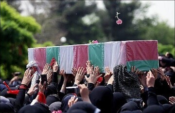 تشییع شهید گرانقدر مدافع میهن در مرودشت تشییع شهید گرانقدر مدافع میهن در مرودشت