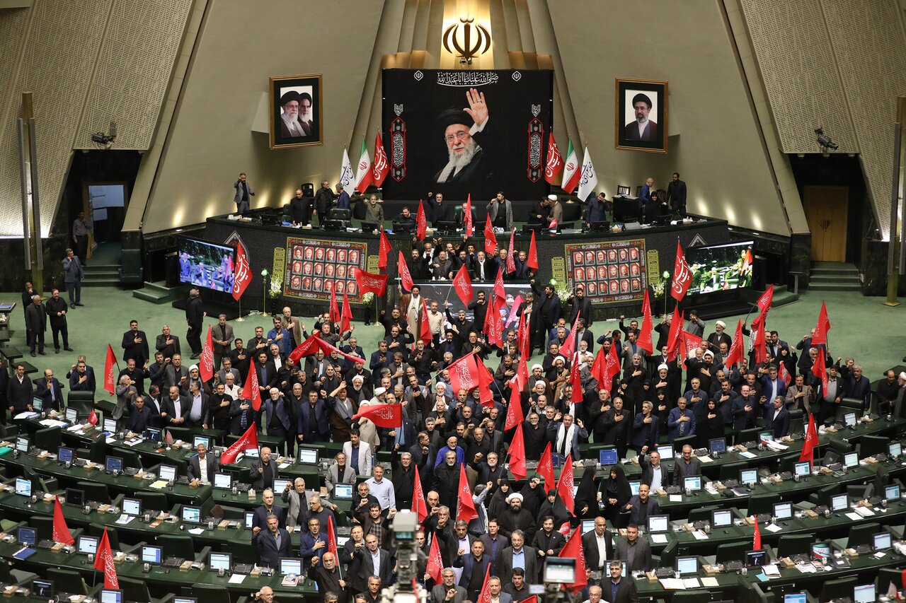 نشست علنی مجلس شورای اسلامی برگزار شد نشست علنی مجلس شورای اسلامی برگزار شد