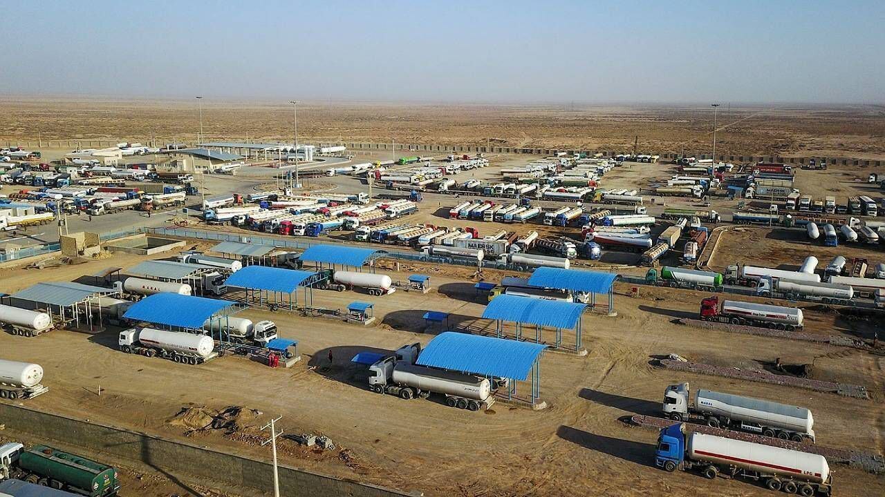 تسهیل تردد ناوگان حمل و نقل در منطقه آزاد دوغارون تایباد، مطالبه تجار ایران و افغانستان