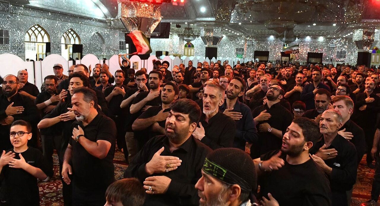 مراسم گرامیداشت رهبر شهید در حرم حضرت عبدالعظیم(ع) برگزار میشود مراسم گرامیداشت رهبر شهید در حرم حضرت عبدالعظیم(ع) برگزار میشود