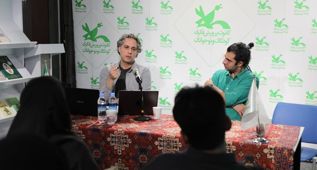 نویسندگی خلاق نویسنده نمی‌سازد، اما مسیر نوشتن را هموار می‌کند