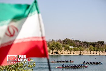 مسابقات لیگ قایقرانی دراگون بوت در دریاچه آزادی