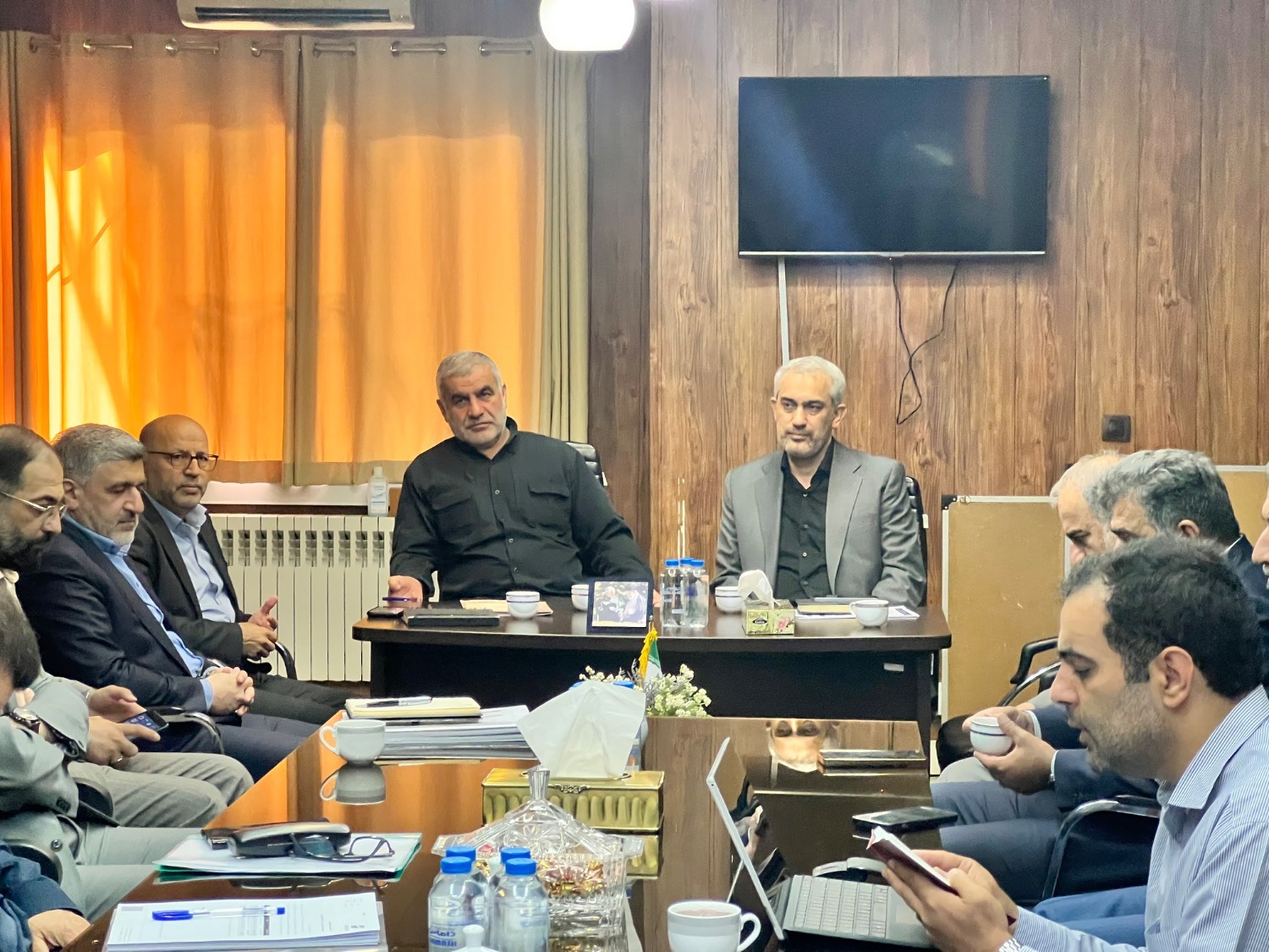 برگزاری نشست مشترک فراکسیون تعاون و سهام عدالت با وزیر اقتصاد برگزاری نشست مشترک فراکسیون تعاون و سهام عدالت با وزیر اقتصاد