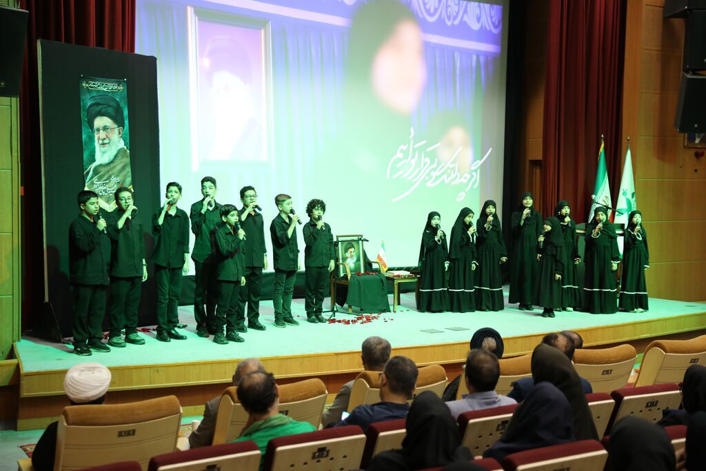عهد می‌بندیم با امام مجاهد شهید