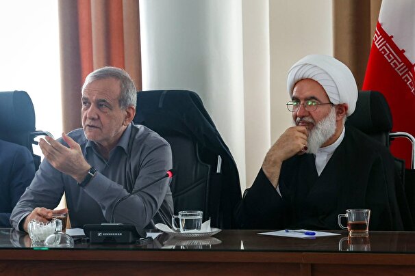 پزشکیان: کشور را با سربلندی از شرایط فعلی عبور خواهیم داد