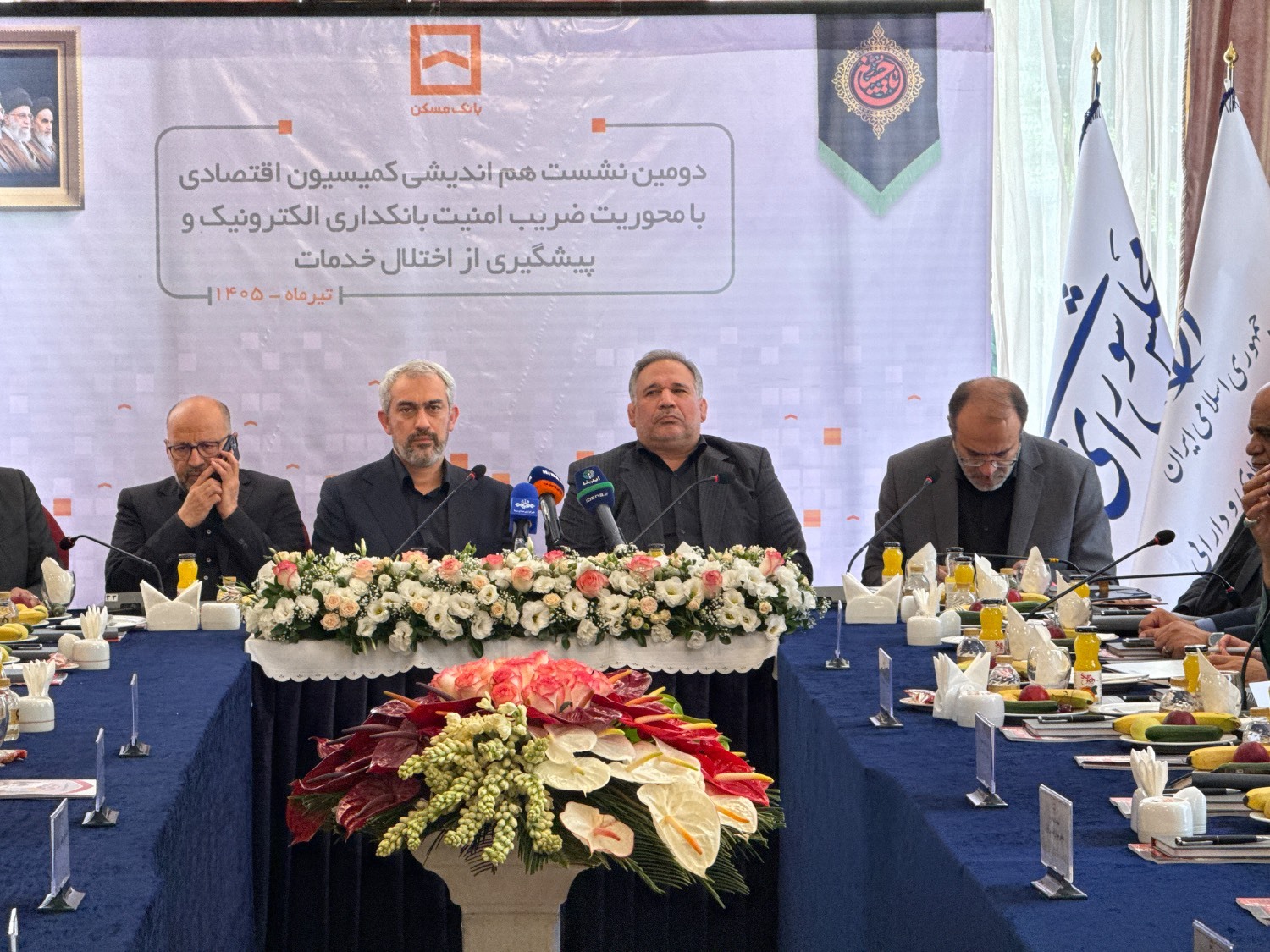 موضوع اختلال در بخشی از شبکه بانکی روی میز کمیسیون اقتصادی