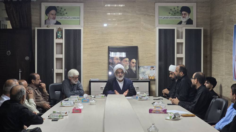 تجلیل از خادمان نماز جمعه کنگان
