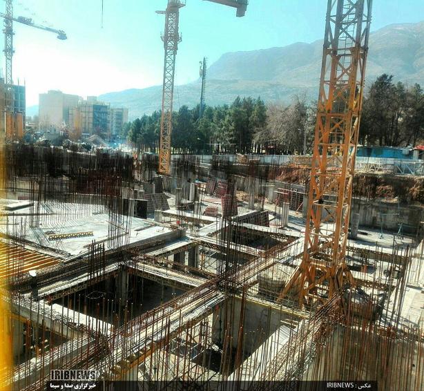 خزان پروژه برج‌های دوقلو کیو خرم‌آباد در آستانه بهار

این پروژه قرار بود پس از ۳ سال و ابتدای سال ۱۳۹۷ به بهره‌برداری برسد

عکاس: رضا جایدری