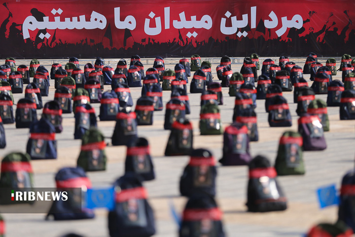 اهدای ۱۰ هزار بسته لوازم التحریر به دانش آموزان نیازمند قزوین